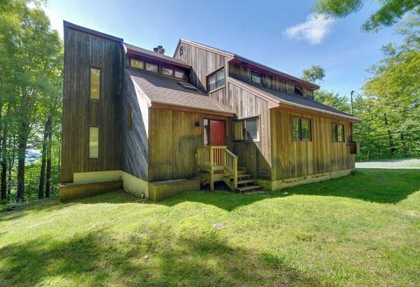 Wilmington Retreat W/ Deck, Lake Views & Game Room