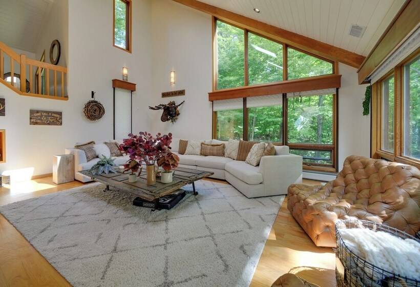 Wilmington Retreat W/ Deck, Lake Views & Game Room