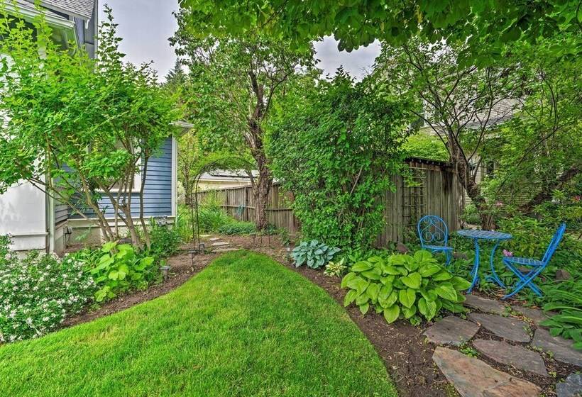 Wine Country Home With Yard; Walk To Downtown!