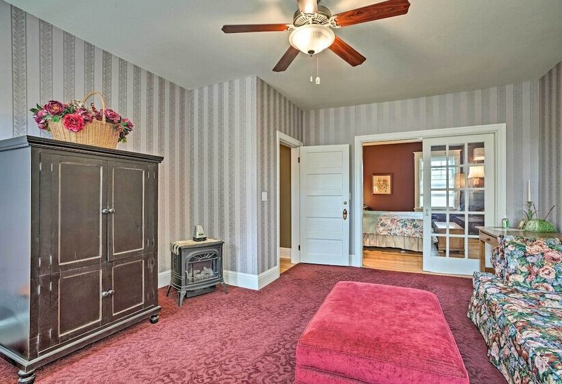 Wine Country Home With Yard; Walk To Downtown!