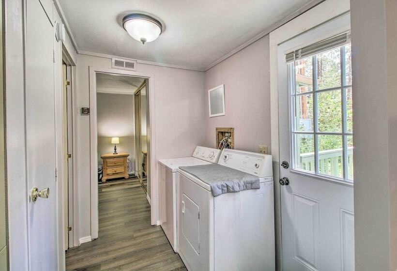 Woodsy Retreat W/ Deck 2 Mi To Rainbow Lake!