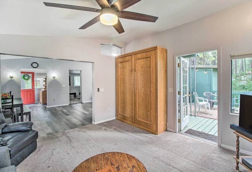 Woodsy Retreat W/ Deck 2 Mi To Rainbow Lake!