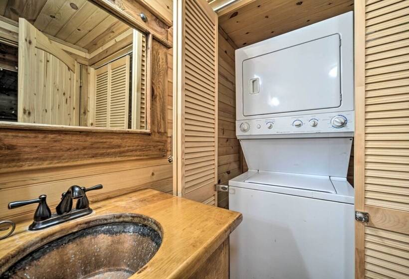 2 Rustic Cabins W/ Porches On Remote Ranch!