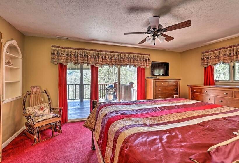 40 Acre Ski Retreat W/ Hot Tub In Banner Elk!