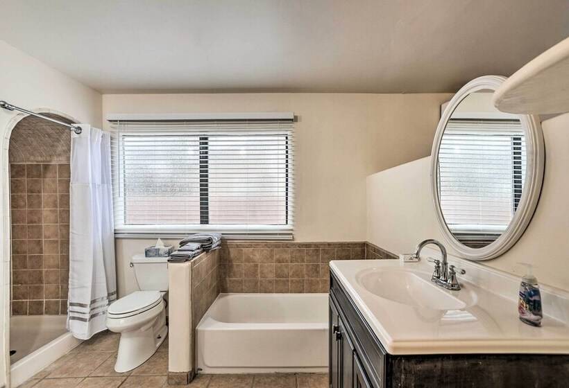 Adobe Albuquerque Home ~ 5 Mi To Old Town!