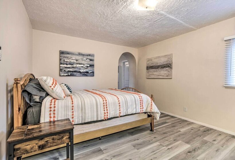 Adobe Albuquerque Home ~ 5 Mi To Old Town!