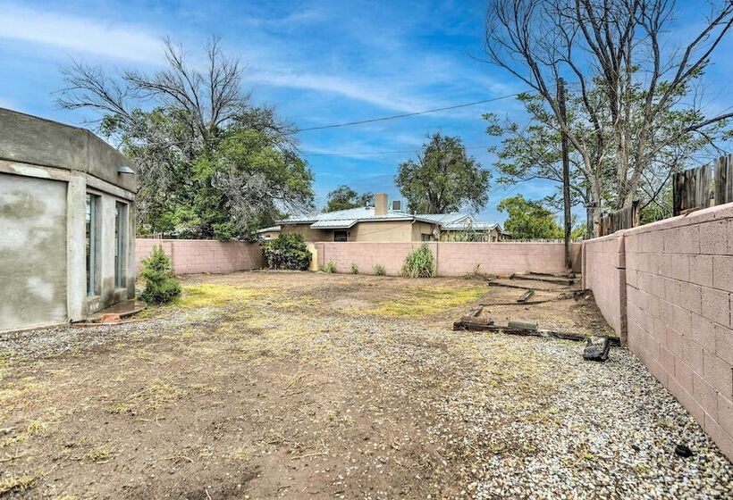 Adobe Albuquerque Home ~ 5 Mi To Old Town!