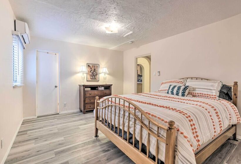 Adobe Albuquerque Home ~ 5 Mi To Old Town!