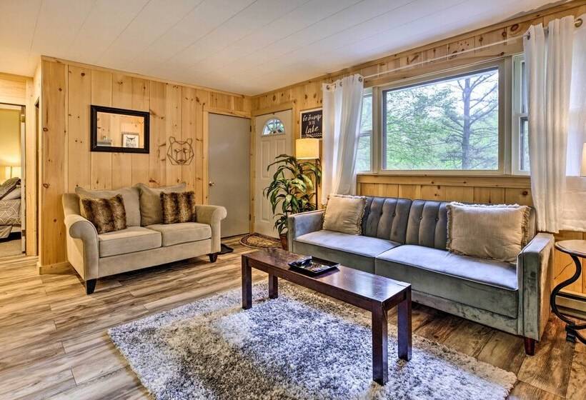 Albrightsville Retreat W/ Community Pool & Hot Tub