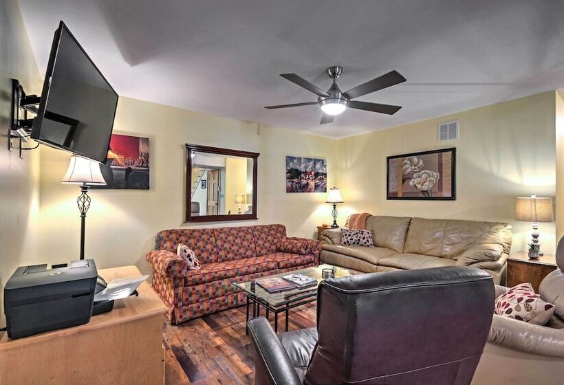 Arden Vacation Rental W/ Private Hot Tub & Grill!