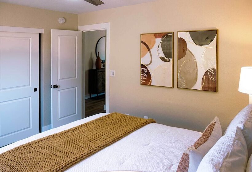 Arizona Family Retreat W/ Pool & Hot Tub!