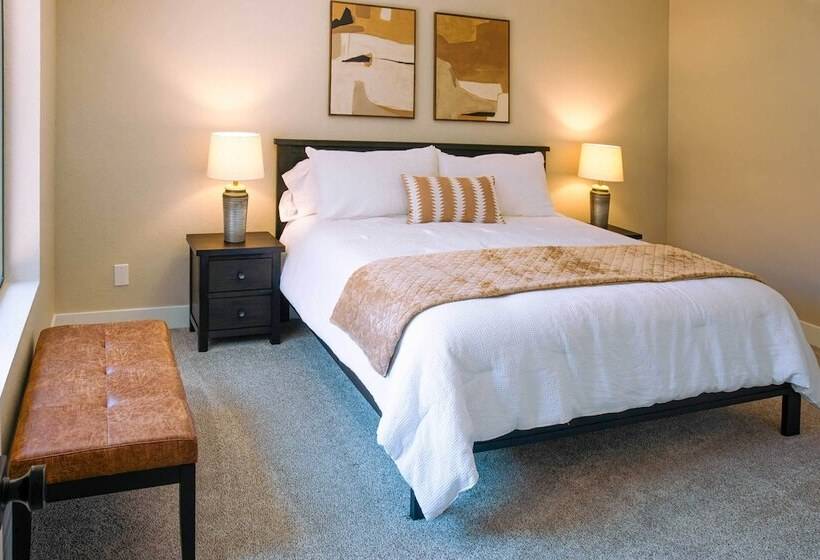 Arizona Family Retreat W/ Pool & Hot Tub!