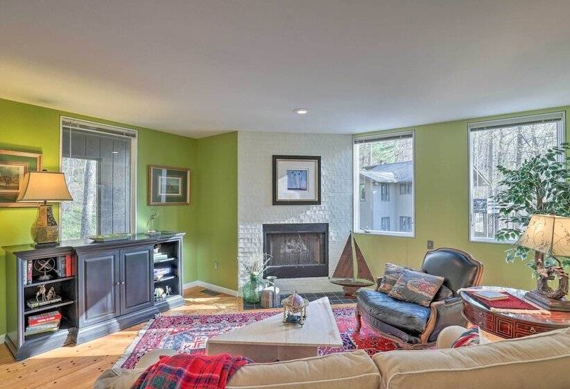 Carriage House Near Downtown & The Parkway