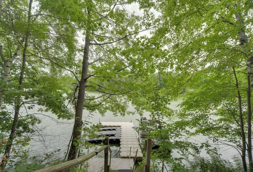 Beautiful Chetek Home W/ Prairie Lake Access!