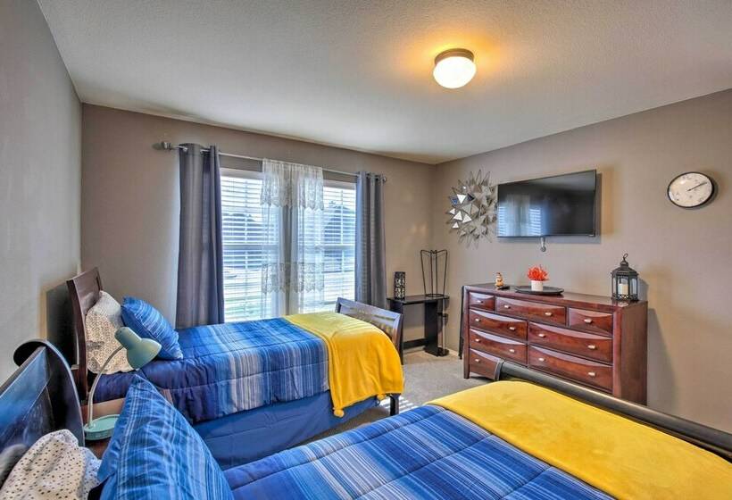 Beautiful Fate Home < 30 Mi To Dtwn Dallas!