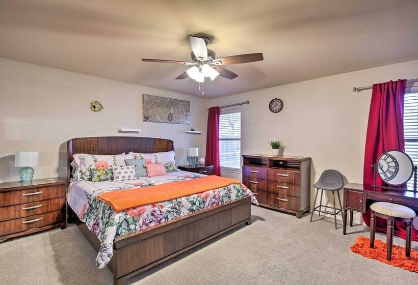 Beautiful Fate Home < 30 Mi To Dtwn Dallas!