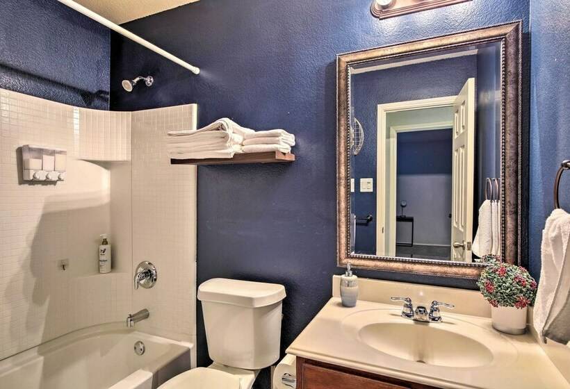 Beautiful Fate Home < 30 Mi To Dtwn Dallas!