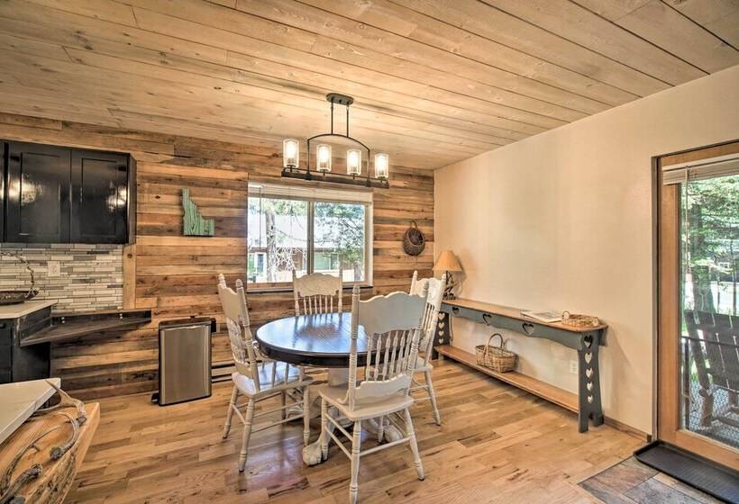 Beautiful Mccall Cabin: Perfect For Families!