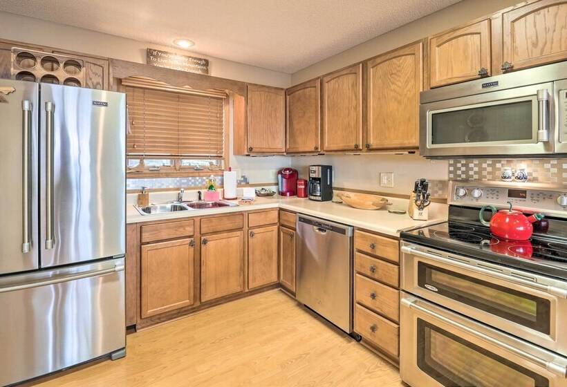 Beech Mountain Cabin W/ Million Dollar Views!