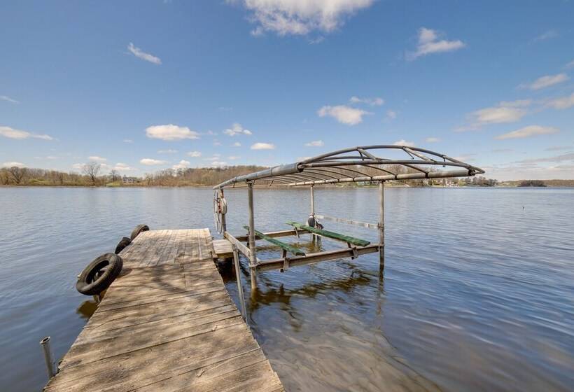 Big Pine Island Lake Cottage W/ Boat Dock & Kayaks