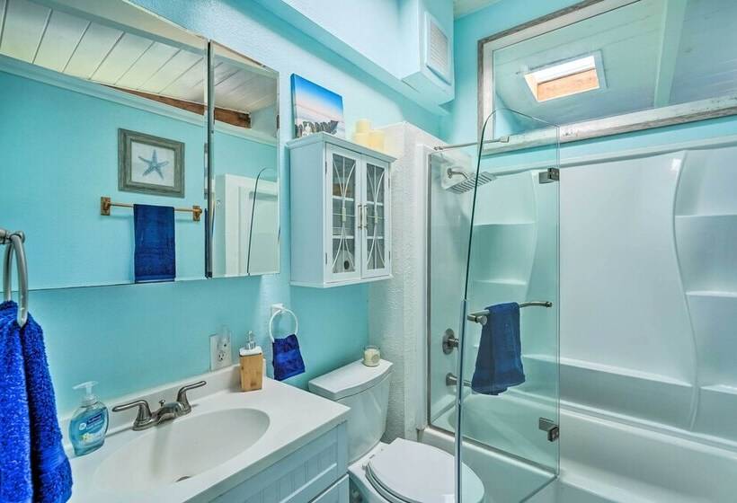 Bethel Island Retreat W/ Private Boat Slip!