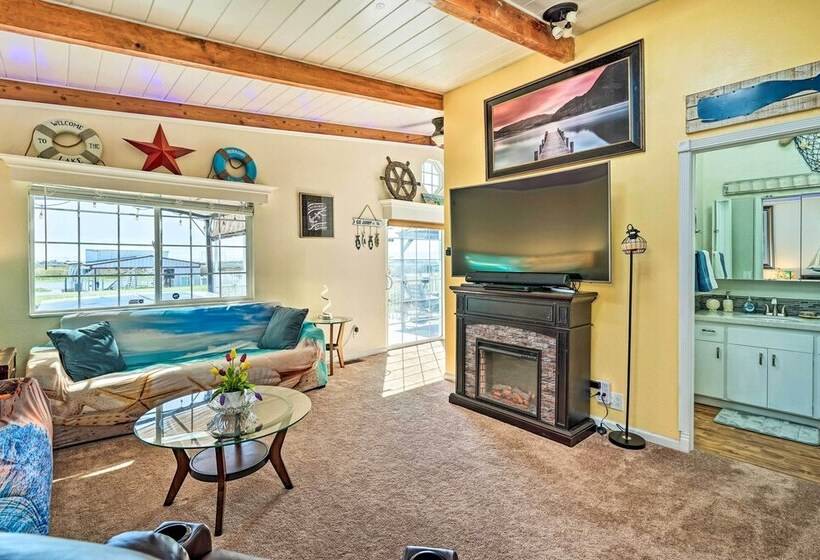 Bethel Island Retreat W/ Private Boat Slip!