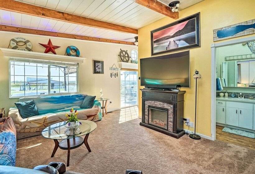 Bethel Island Retreat W/ Private Boat Slip!