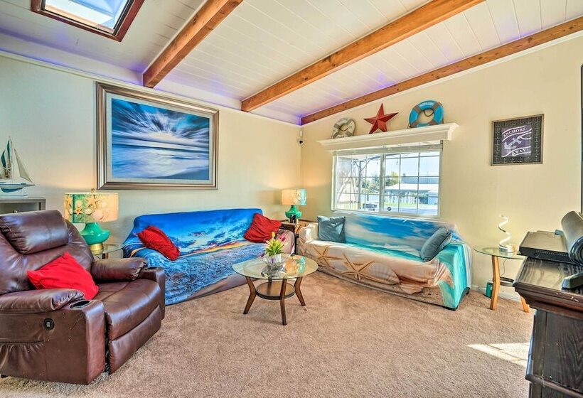 Bethel Island Retreat W/ Private Boat Slip!