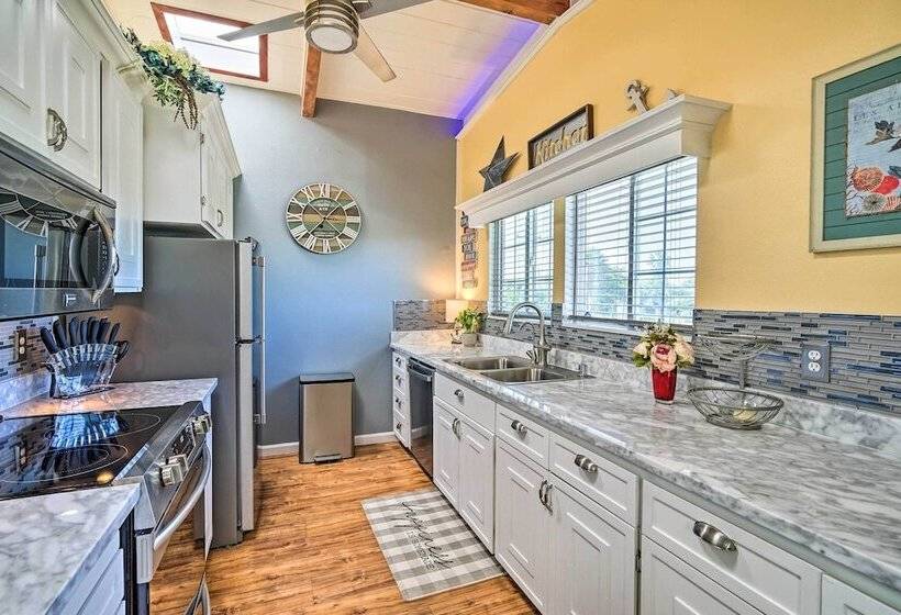 Bethel Island Retreat W/ Private Boat Slip!