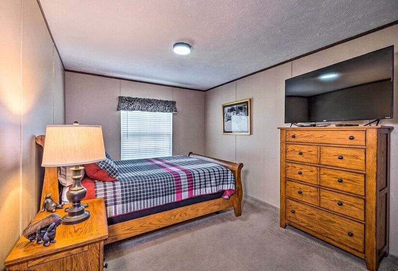 Boating Mecca: Near Dale Hollow Lake & Golf!