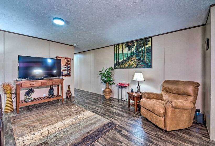 Boating Mecca: Near Dale Hollow Lake & Golf!