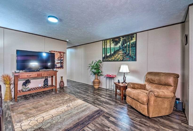 Boating Mecca: Near Dale Hollow Lake & Golf!