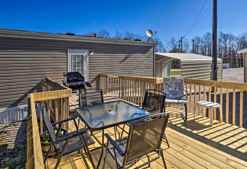 Boating Mecca: Near Dale Hollow Lake & Golf!