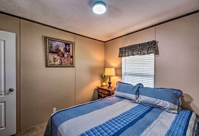 Boating Mecca: Near Dale Hollow Lake & Golf!