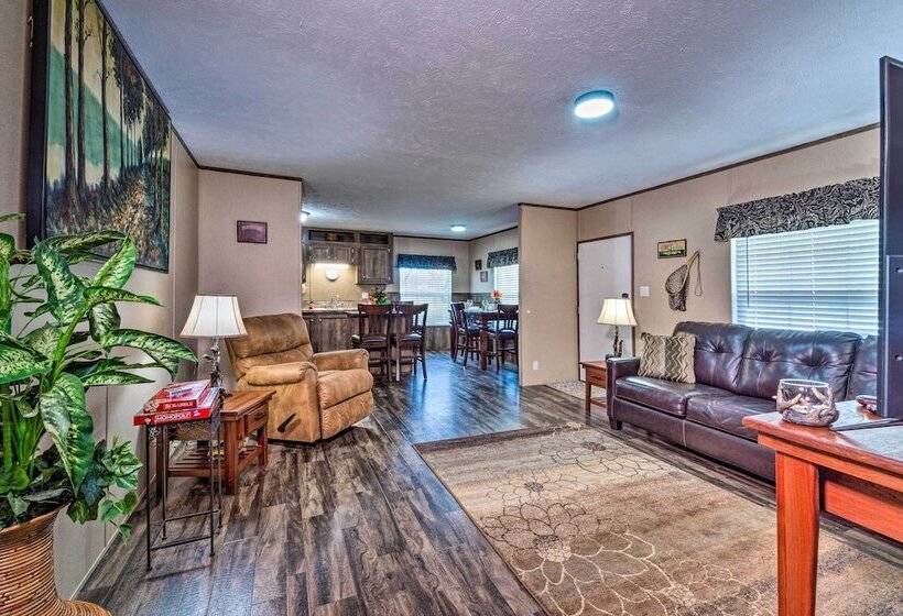 Boating Mecca: Near Dale Hollow Lake & Golf!