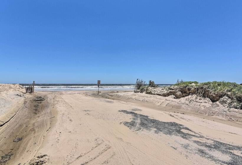 Steps To Coast: Bolivar Peninsula Beach House!