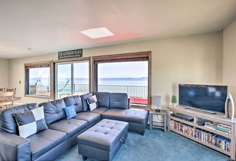 Breathtaking Bear Lake Escape W/ Game Room & View!