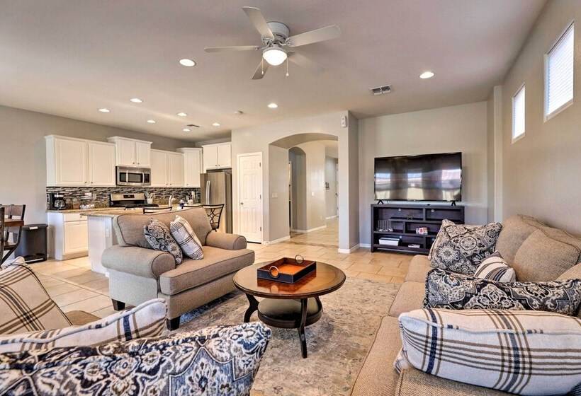 Bright & Airy Goodyear Home Near Golf Courses