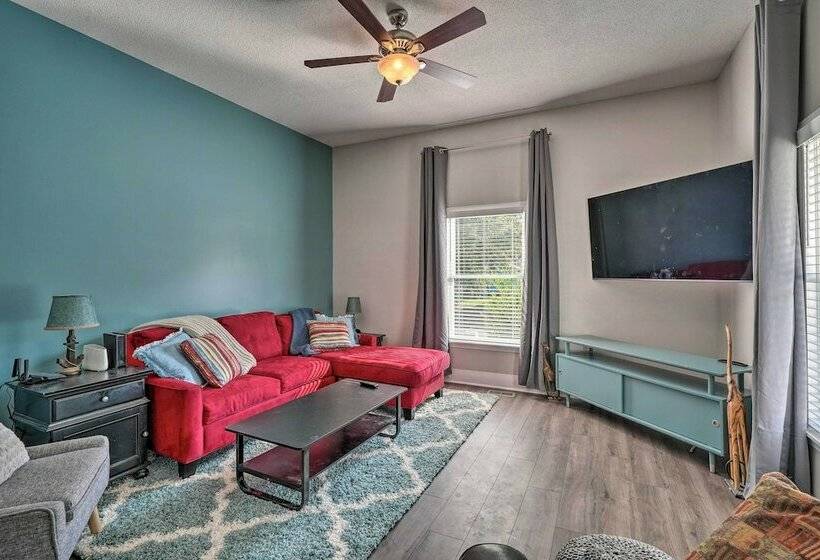 Bright Durham Home W/ Fully Furnished Deck!