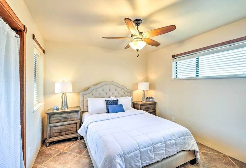 Bright Sedona Home W/ Deck & Mountain Views!