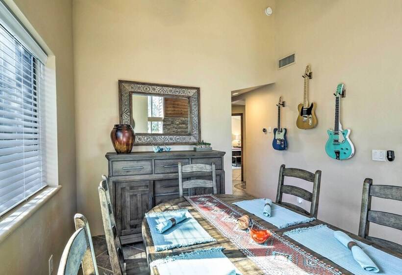 Bright Sedona Home W/ Deck & Mountain Views!