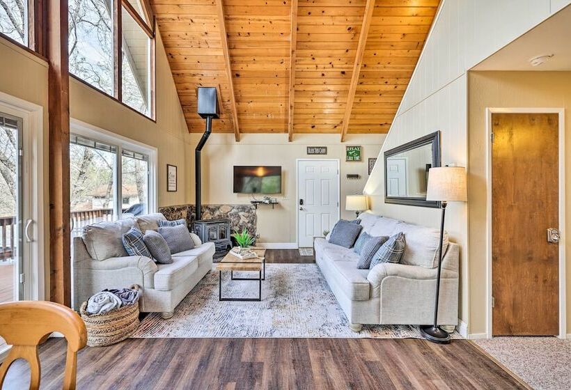 California Cabin W/ Lake Access: 28 Mi To Yosemite