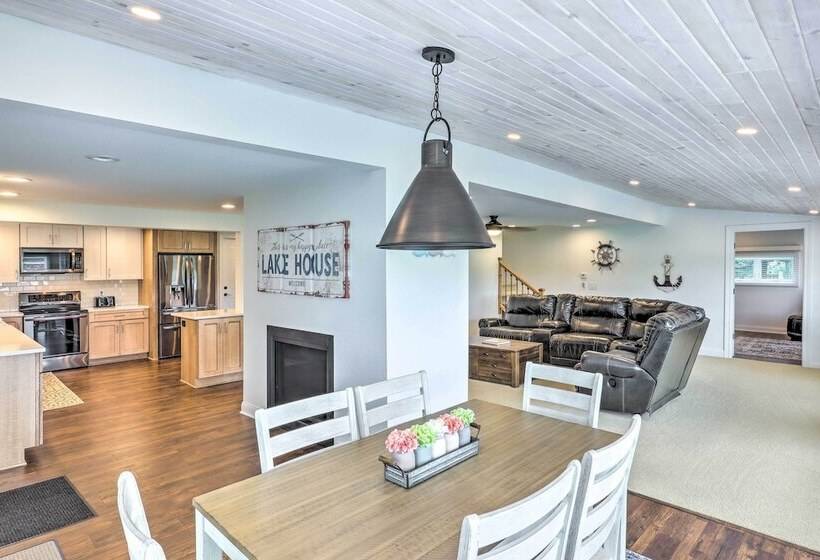 Cascade Lakefront Home: Boat Dock, Fire Pit!