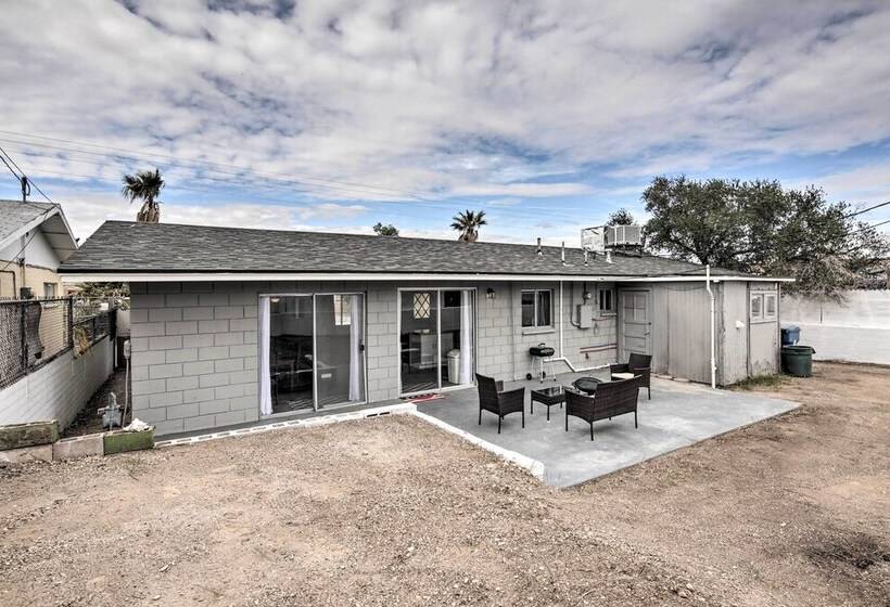 Centrally Located Gem With Laughlin Strip Views!
