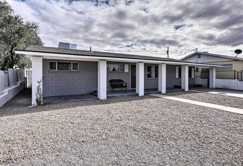 Centrally Located Gem With Laughlin Strip Views!