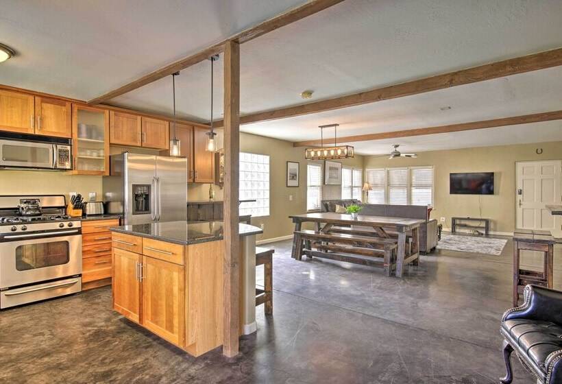 Central Phoenix Cottage W/ Private Yard!