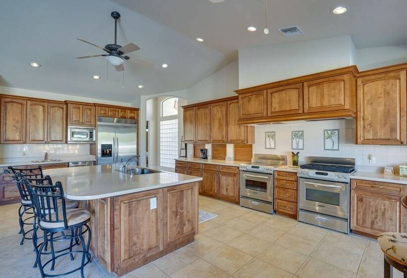 Spacious Cave Creek Home W/ Hot Tub, Yard & Views!