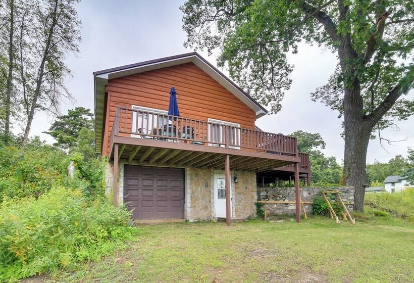 Charming Curtis House: Large Deck W/ Lake View!