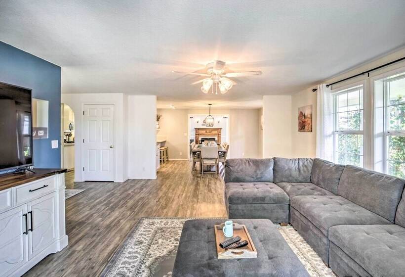 Charming Eugene Home W/ Fire Pit: 8 Mi To Uo!