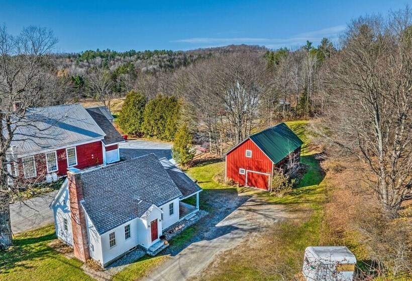 Charming Farmhouse: Walk To Village + Trails!